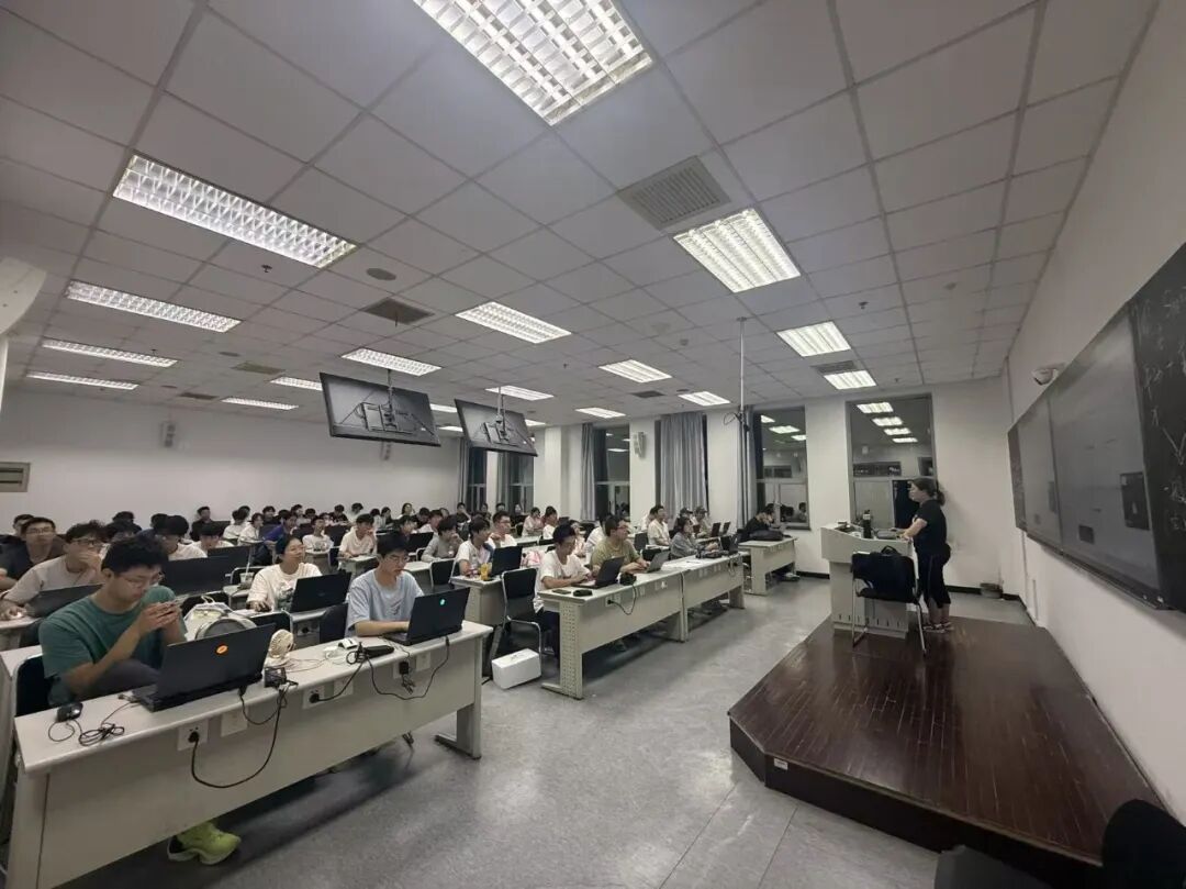 點燃興趣，賦能未來 人工智能學院“職業能力+興趣”微課火熱開啟，聚焦教學軟件開發